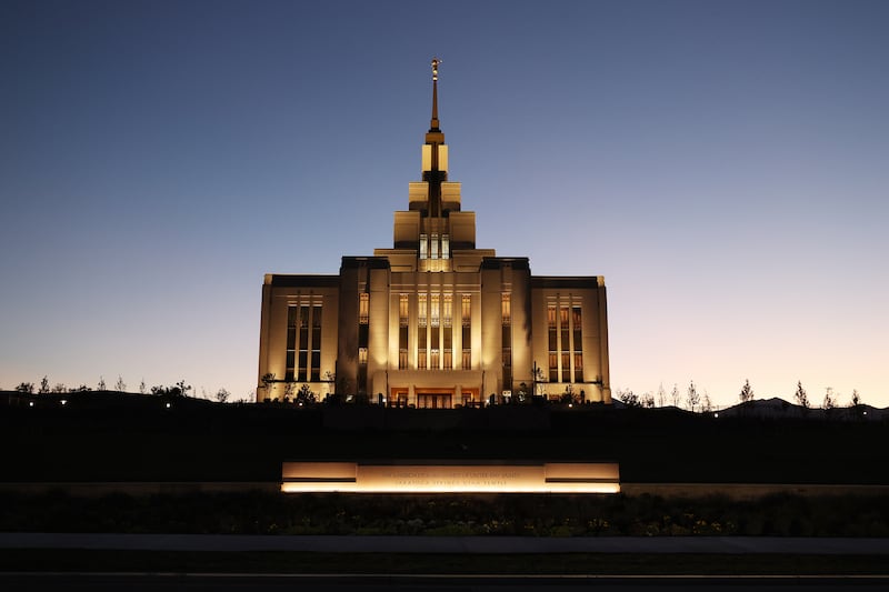 Saratoga Springs Utah Temple at dusk