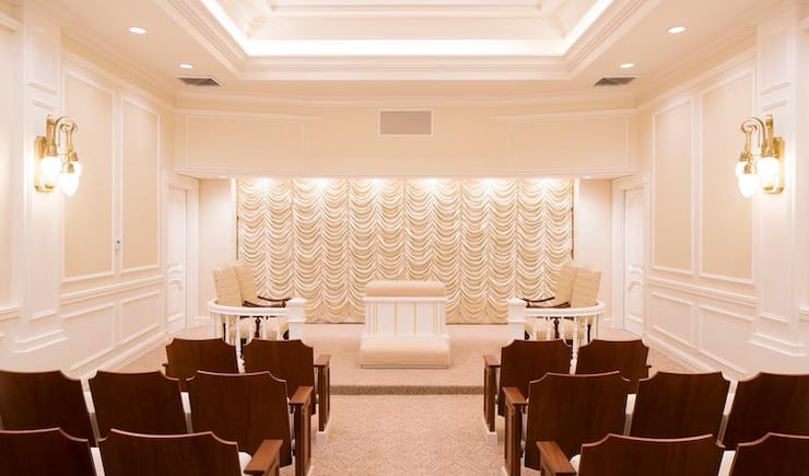 An Asunción Paraguay Temple instruction room.
