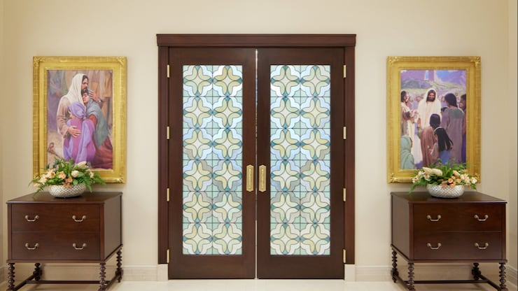 Interior of the San Juan Puerto Rico Temple. Images of the Savior Jesus Christ are displayed throughout the temple.